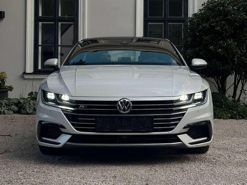 Weiß Gebraucht 2017 VW Arteon Highline Limousine | € 25.900 (Fairer Preis) - Bild 1/4