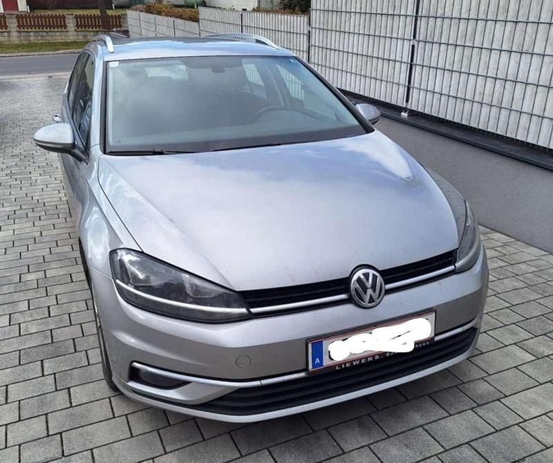 Gebraucht VW Golf VII 116 PS (85 kW) 2018 Silber Kombi