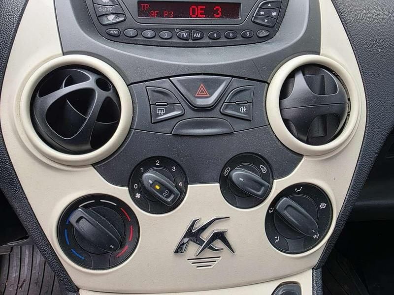 Gebraucht Ford Ka Ambiente 69 PS (50 kW) 2009 Gelb Kleinwagen