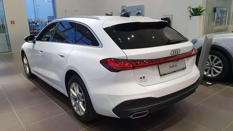 Gebraucht Audi A5 150 PS (110 kW) 2025 Weiss  normal Coupé