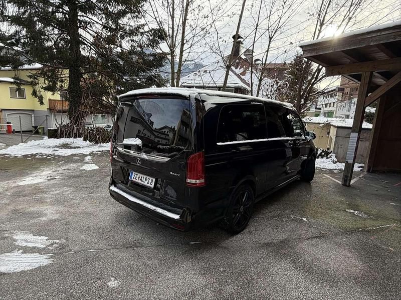 Gebraucht Mercedes V300 237 PS (174 kW) 2021 Schwarz Van / Kleinbus