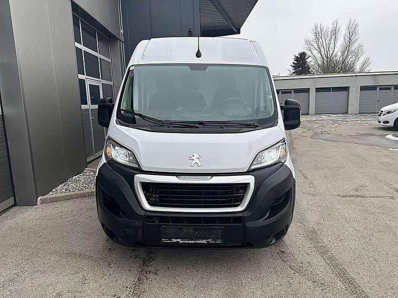 Gebraucht Peugeot Boxer S 140 PS (102 kW) 2023 Weiß Van