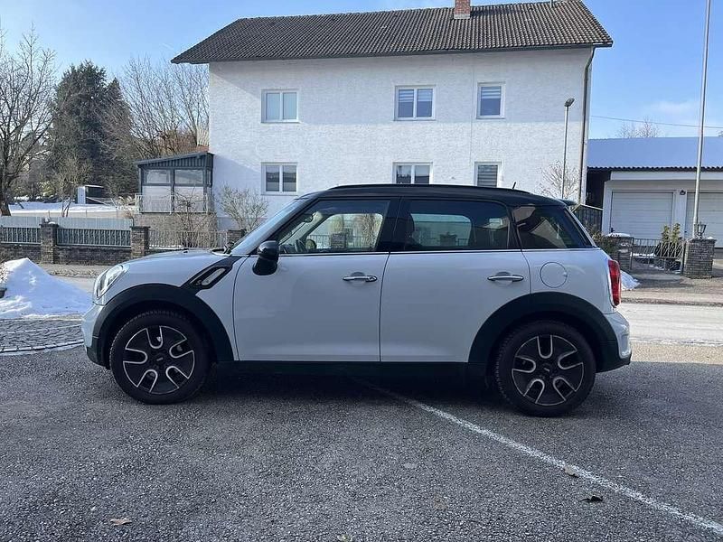 Gebraucht Mini Countryman 143 PS (105 kW) 2011 Weiß SUV