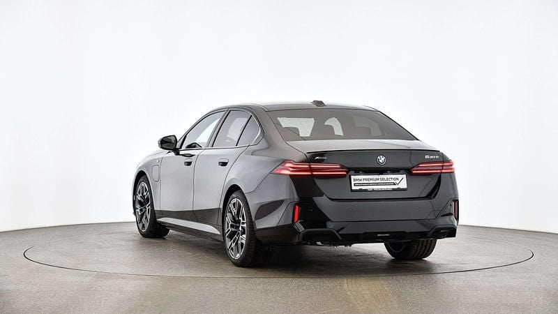 Gebraucht BMW 530e Shadowline 190 PS (139 kW) 2025 Sophistograu brillanteffekt Limousine