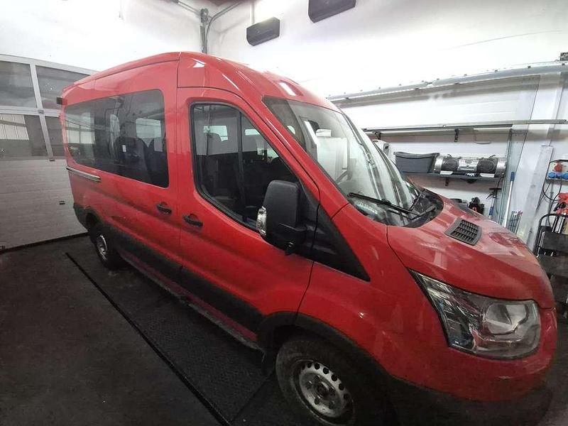 Gebraucht Ford Transit 101 PS (74 kW) 2015 Rot Kombi
