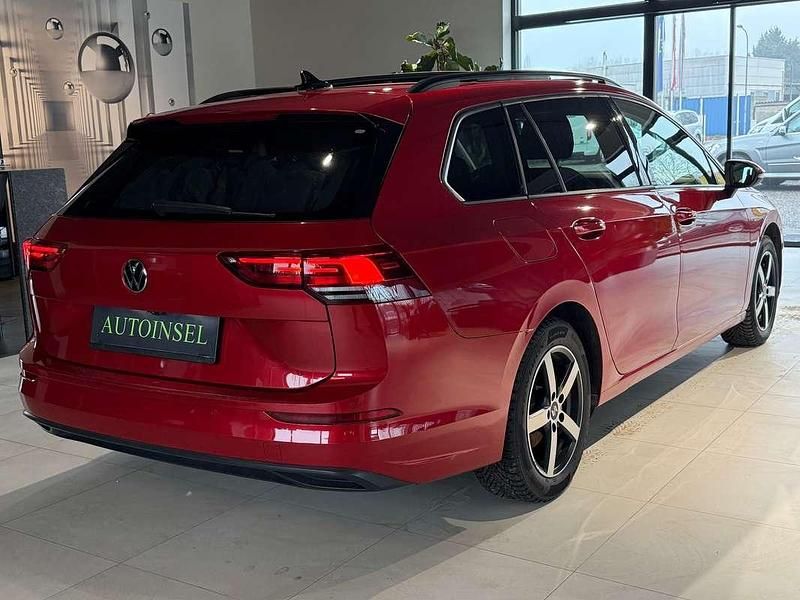 Gebraucht VW Golf VIII Life 116 PS (85 kW) 2023 Rot Kombi
