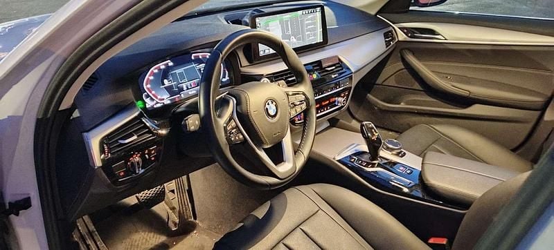 Gebraucht BMW 520 190 PS (139 kW) 2024 Weiß Kombi