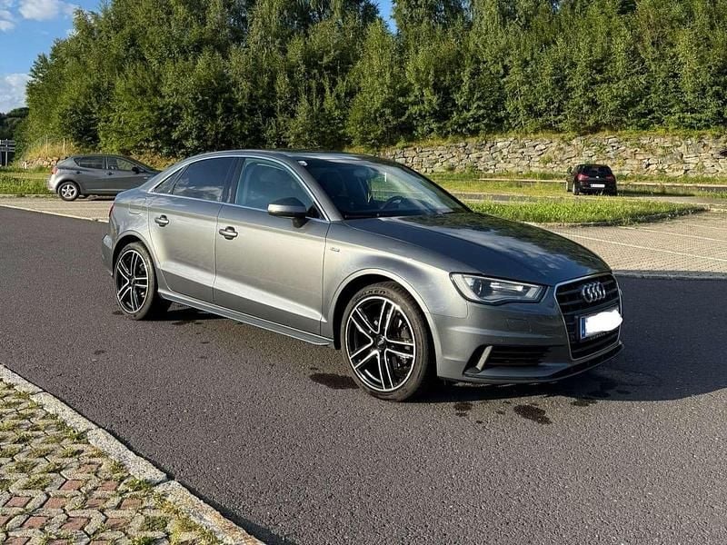 Gebraucht Audi A3 105 PS (77 kW) 2014 Grau Limousine