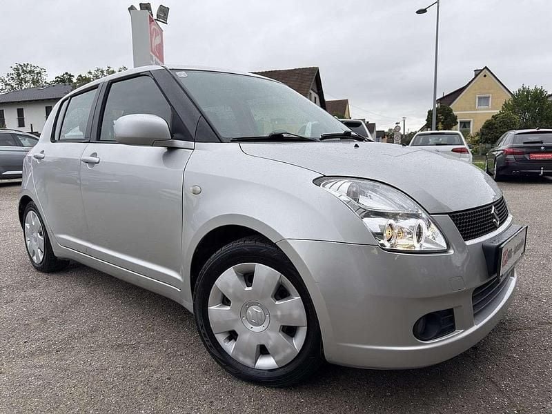 Silber Gebraucht 2007 Suzuki Swift GL Kleinwagen | € 2.590 (Fairer Preis) - Bild 1/4