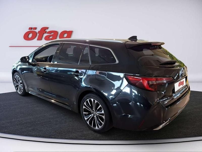 Gebraucht Toyota Corolla Active 98 PS (72 kW) 2024 Schwarz Kombi