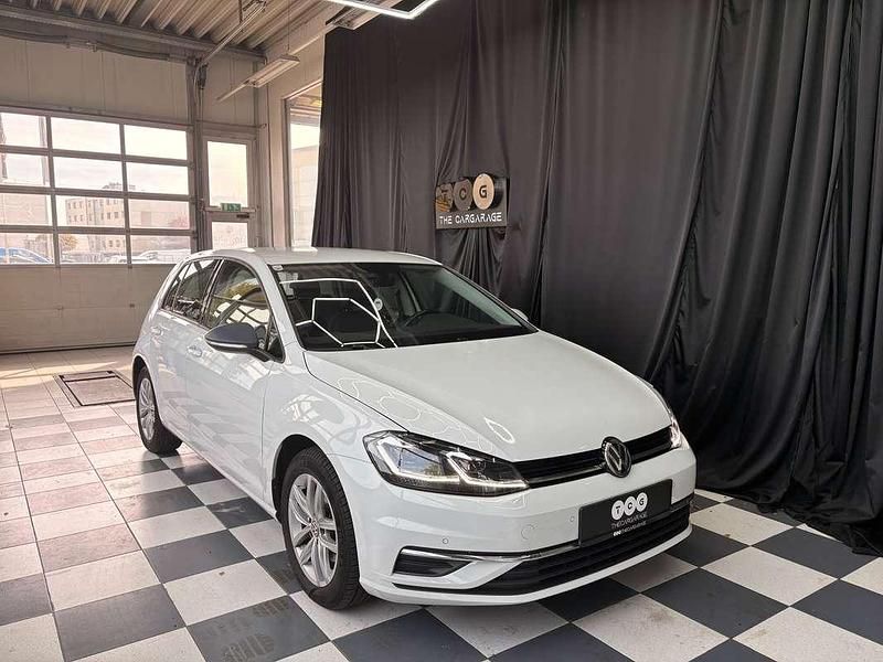 Gebraucht VW Golf VII Comfortline 150 PS (110 kW) 2020 Weiß Kleinwagen