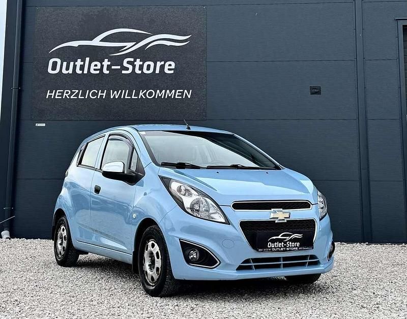 Blau Gebraucht 2013 Chevrolet Spark Kleinwagen | € 4.290 - Bild 1/4
