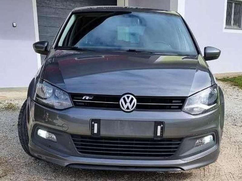 Grau Gebraucht 2012 VW Polo Trendline Limousine | € 5.700 (Fairer Preis) - Bild 1/4