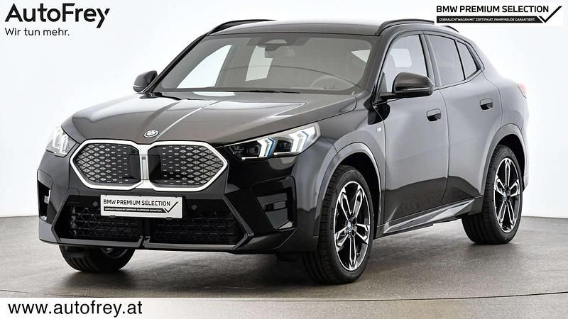 Schwarz Gebraucht 2025 BMW iX2 Shadowline SUV | € 48.450 (Fairer Preis) - Bild 1/4
