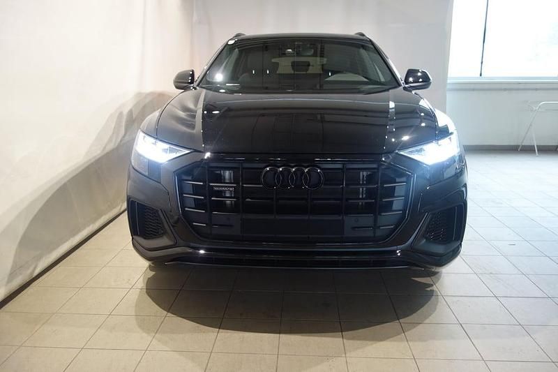Gebraucht Audi Q8 462 PS (339 kW) 2023 Schwarz  metallicperleffektno SUV