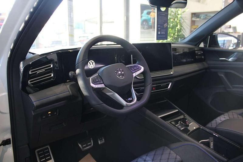 Neu VW Tiguan Sport 193 PS (141 kW) 2025 Weiss  metallicperleffekt SUV