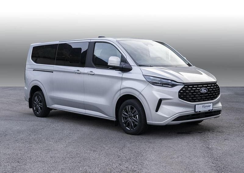 Neu Ford Tourneo 136 PS (100 kW) 2025 Van / Kleinbus