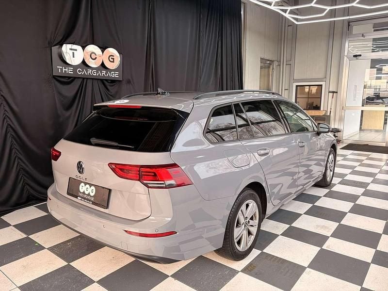 Gebraucht VW Golf VIII Life 116 PS (85 kW) 2021 Grau Kombi