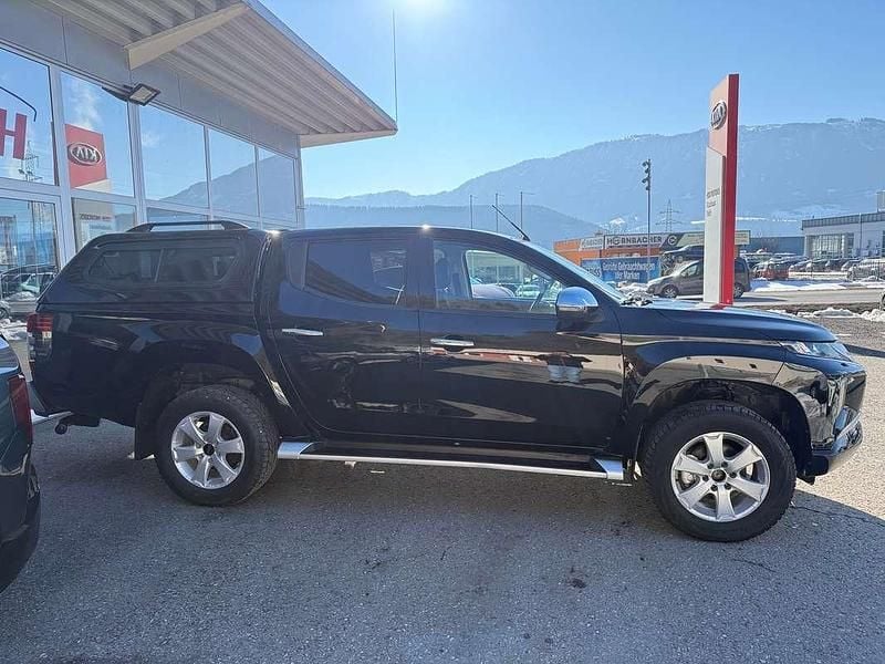 Gebraucht Mitsubishi L200 Intense 150 PS (110 kW) 2020 Schwarz Abholung