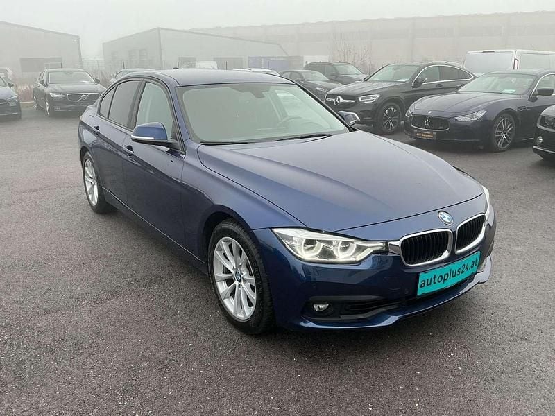 Gebraucht BMW 330 258 PS (189 kW) 2018 Blau Limousine