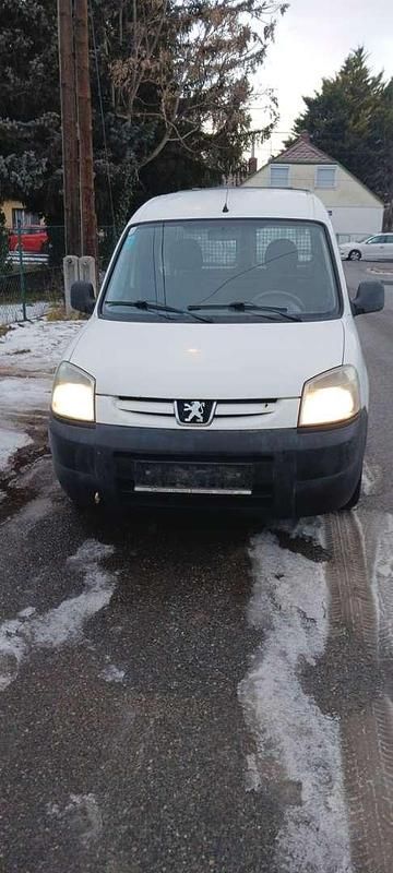 Gebraucht Peugeot Partner 75 PS (55 kW) 2007 Weiß Van / Kleinbus