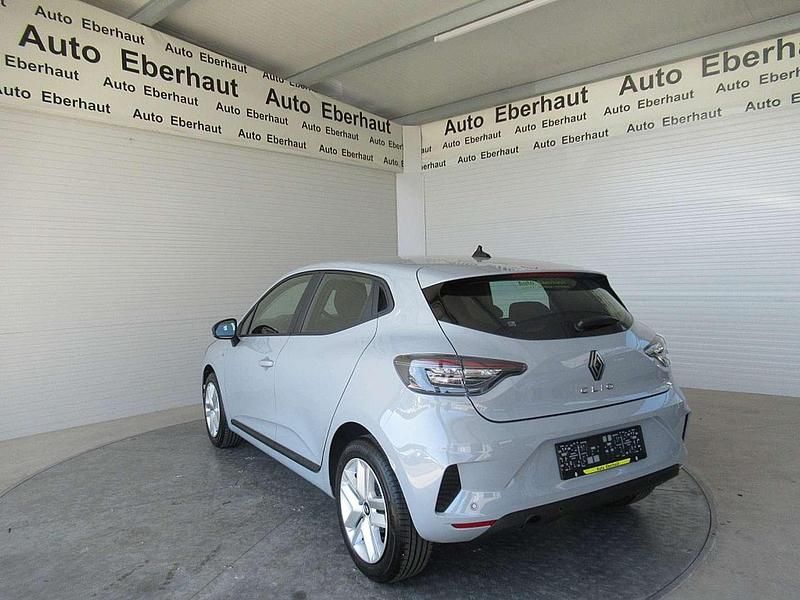 Neu Renault Clio V Evolution 91 PS (66 kW) 2025 Grau Limousine