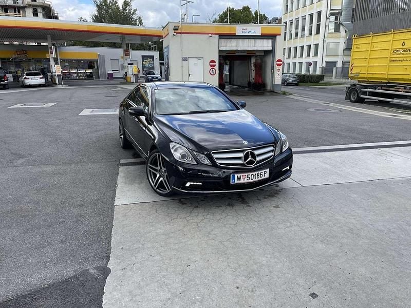 Gebraucht Mercedes E350 292 PS (214 kW) 2009 Coupé