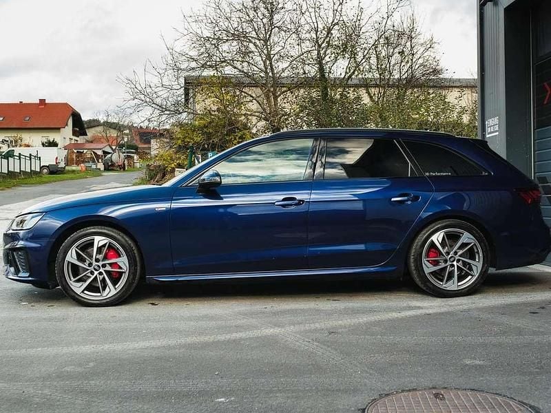 Gebraucht Audi A4 S-Line 204 PS (150 kW) 2022 Blau Kombi