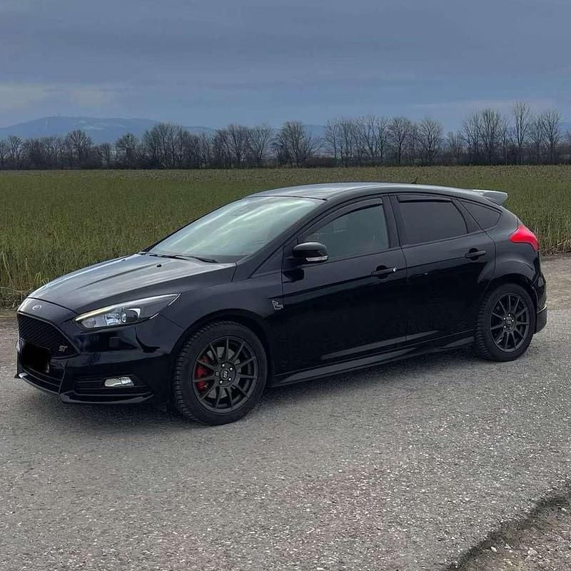 Gebraucht Ford Focus ST 185 PS (136 kW) 2016 Schwarz Limousine