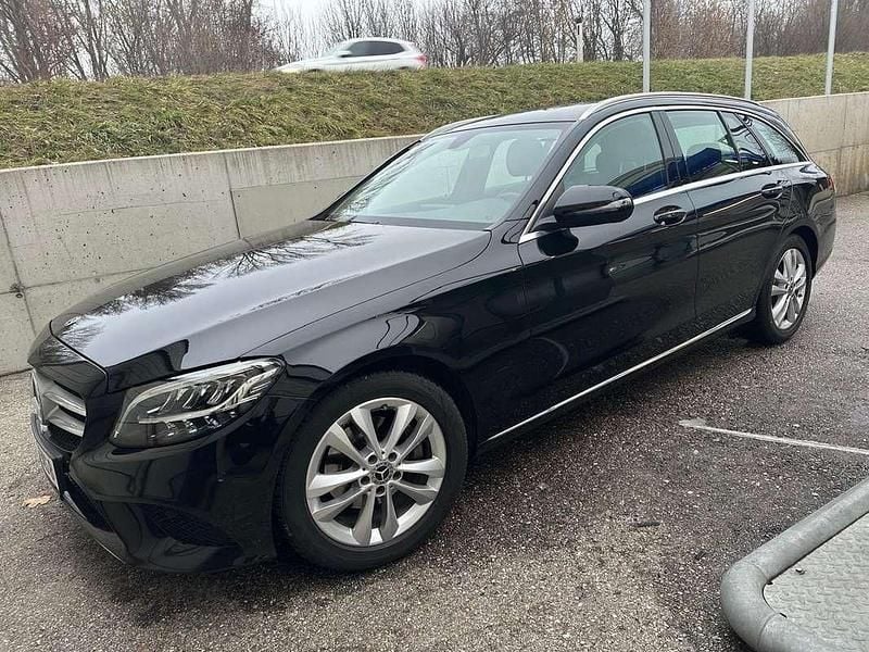 Gebraucht Mercedes C220 194 PS (142 kW) 2018 Schwarz Kombi