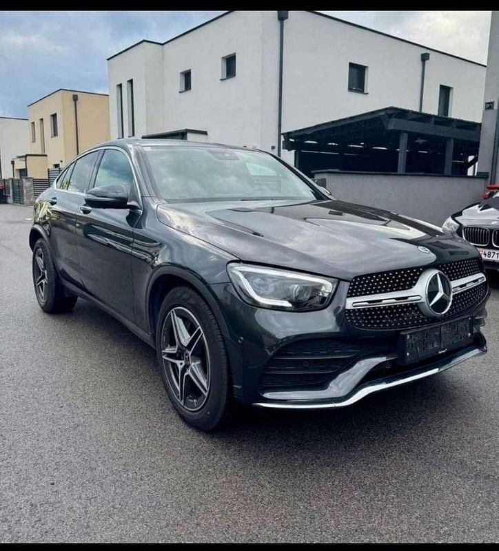 Gebraucht Mercedes GLC300 245 PS (180 kW) 2020 Grau Coupé