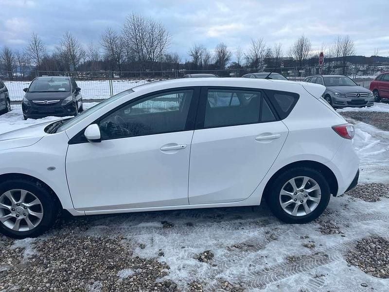 Gebraucht Mazda 3 Prime-Line 109 PS (80 kW) 2010 Weiß Kleinwagen