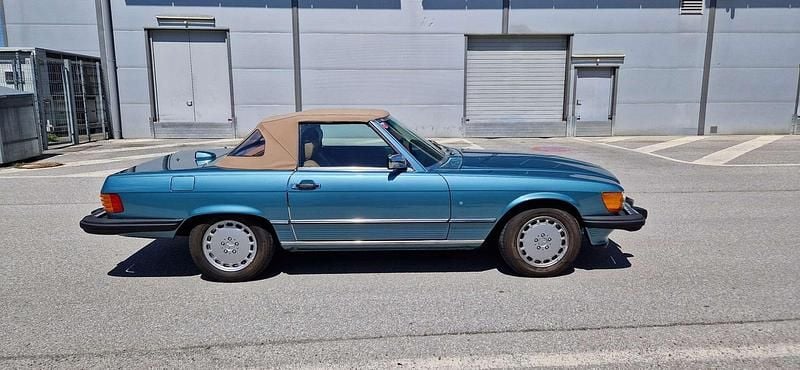 Gebraucht Mercedes 560 230 PS (169 kW) 1986 Grün Cabrio