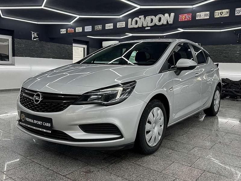 Gebraucht Opel Astra 105 PS (77 kW) 2017 Silber Limousine