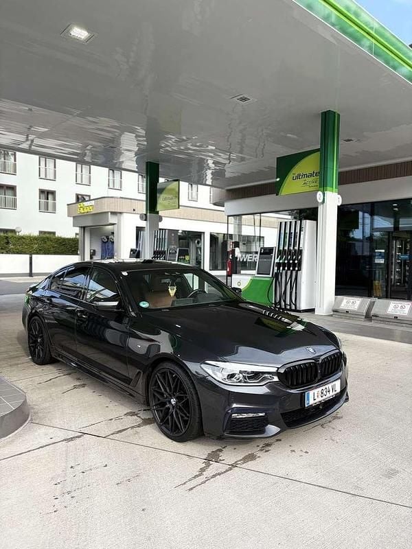 Gebraucht BMW 530 Comfort Edition 265 PS (194 kW) 2018 Grau Limousine