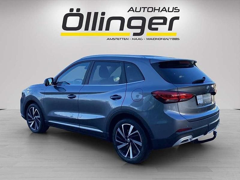 Neu MG ZS Luxury 102 PS (75 kW) 2025 Grau SUV
