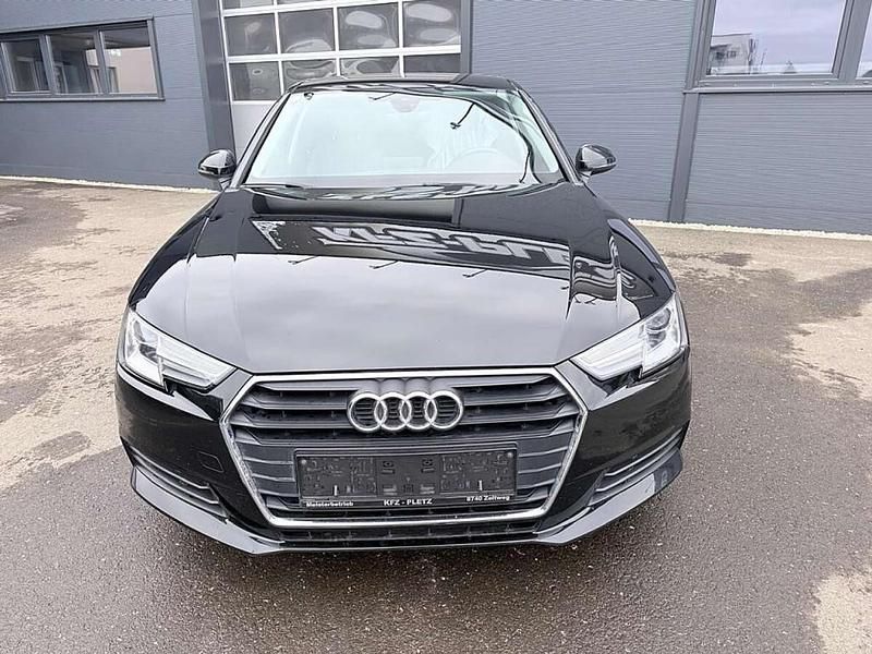 Gebraucht Audi A4 Design 122 PS (89 kW) 2017 Schwarz Limousine