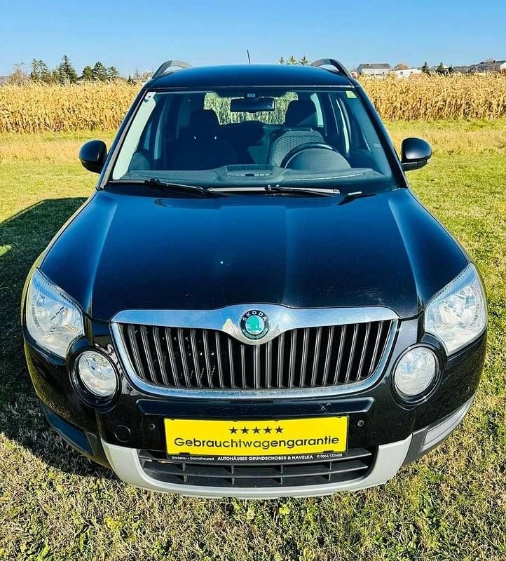 Schwarz Gebraucht 2012 Skoda Yeti Elegance SUV | € 6.690 (Fairer Preis) - Bild 1/4