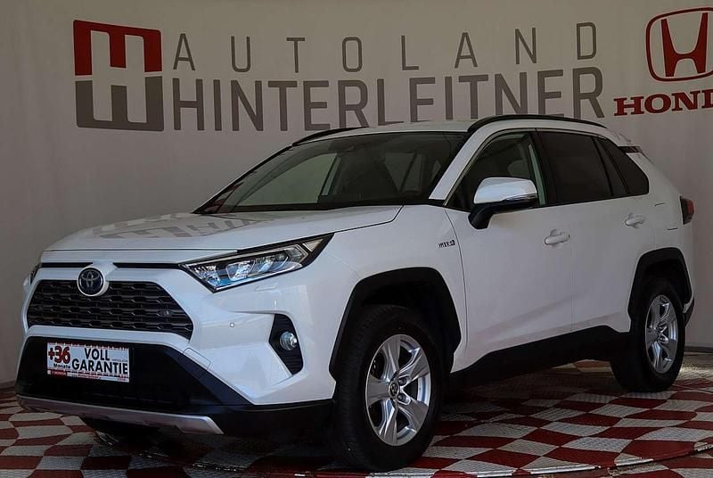 Weiß Gebraucht 2021 Toyota RAV4 Hybrid Active SUV | € 27.850 (Fairer Preis) - Bild 1/4