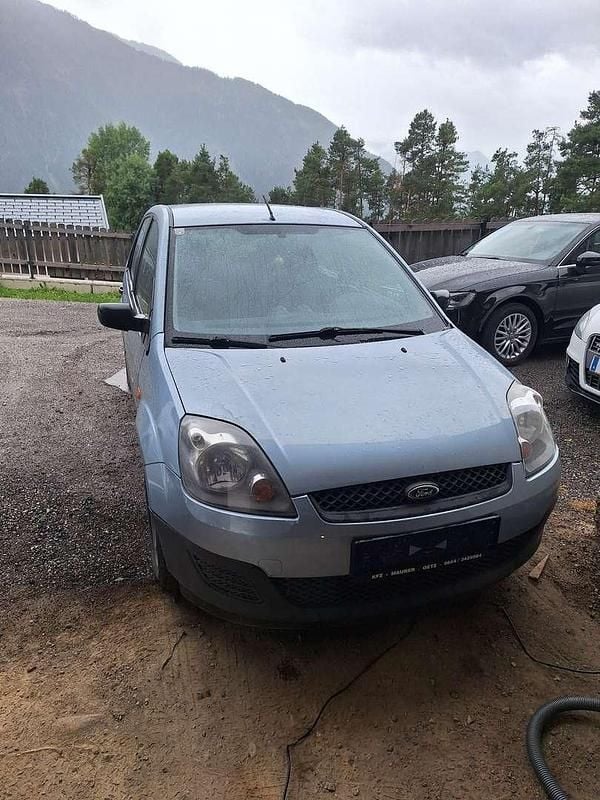 Gebraucht 2005 Ford Fiesta Ambiente Kleinwagen | € 500 (Superpreis) - Bild 1/4