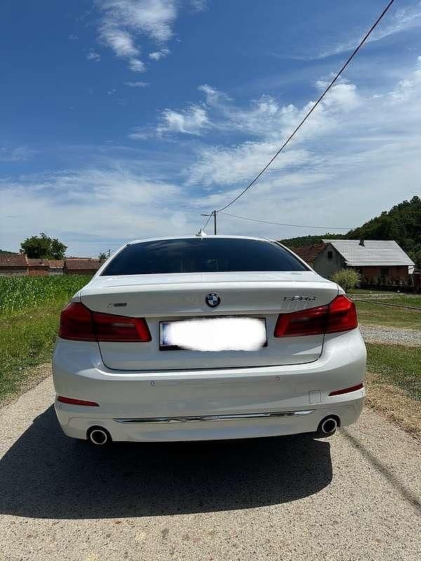 Weiß Gebraucht 2018 BMW 520 Luxury Line Limousine | € 28.500 (Superpreis) - Bild 1/4