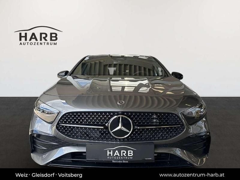 Gebraucht Mercedes A180 116 PS (85 kW) 2025 Grau Limousine