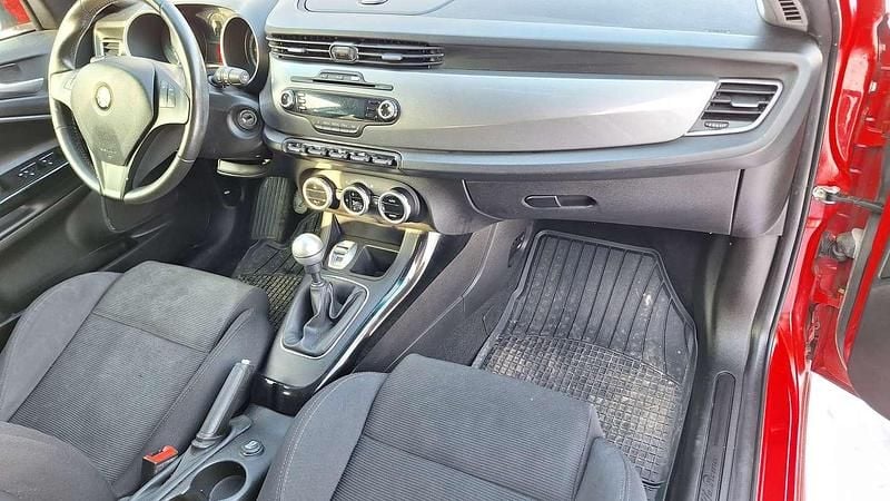 Gebraucht Alfa Romeo Giulietta 105 PS (77 kW) 2012 Rot Kleinwagen