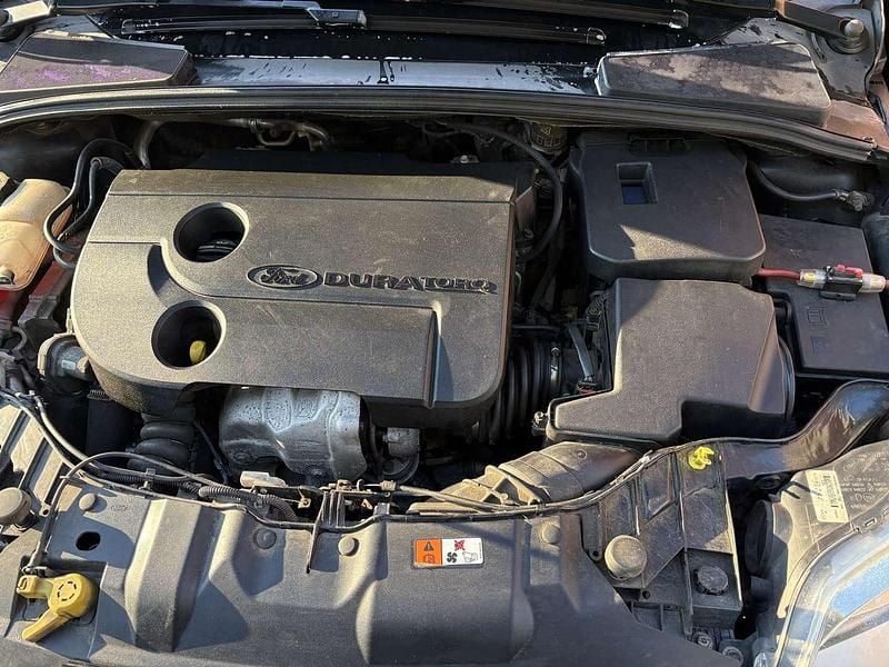 Gebraucht Ford Focus 116 PS (85 kW) 2014 Schwarz Limousine