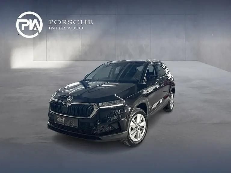 Schwarz metallicperleffektno Neu 2026 Skoda Karoq Selection SUV | € 34.980 (Guter Preis) - Bild 1/4
