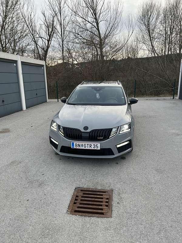 Gebraucht Skoda Octavia RS 184 PS (135 kW) 2019 Grau Kombi