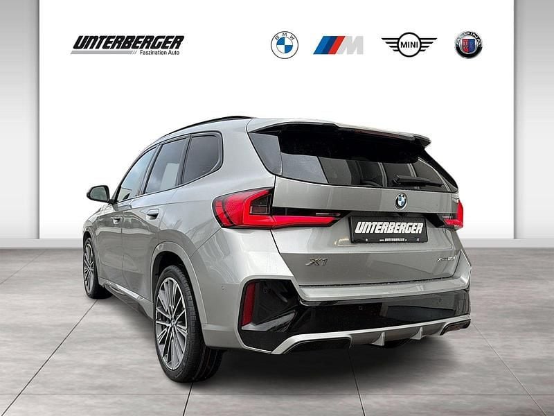 Neu BMW X1 M Sport 218 PS (160 kW) 2025 Grau SUV