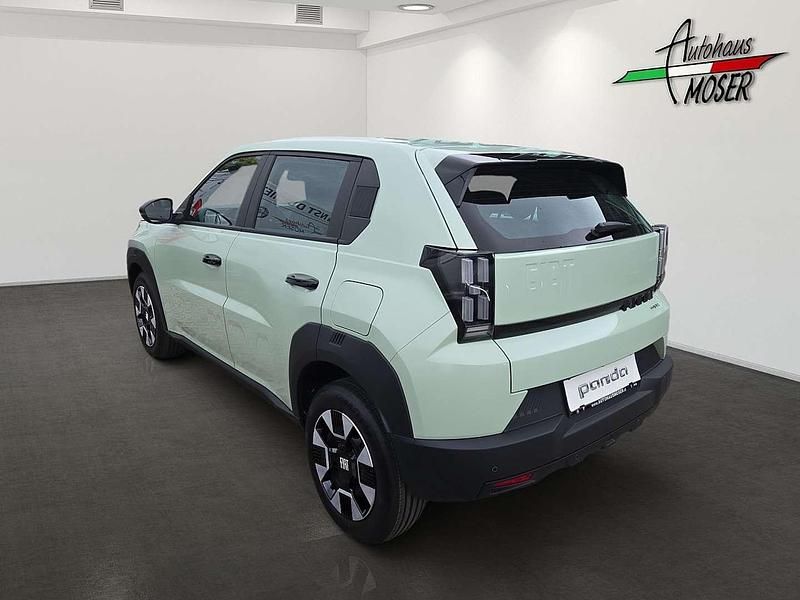 Neu Fiat Grande Panda Icon 110 PS (80 kW) 2025 Grün Kleinwagen