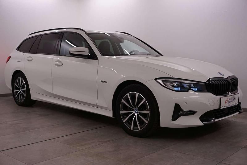 Gebraucht BMW 320e Sport Line 163 PS (119 kW) 2021 Weiß Kombi