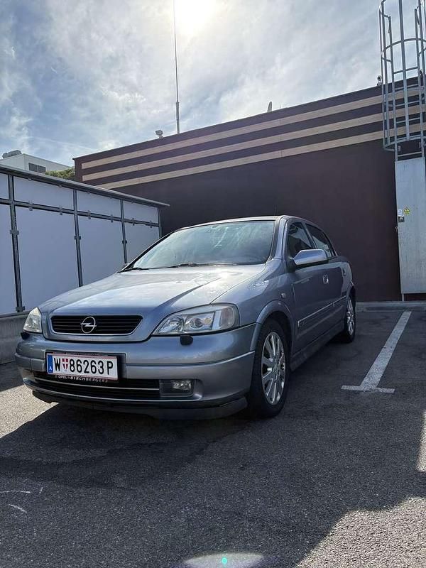 Gebraucht Opel Astra 101 PS (74 kW) 2003 Limousine